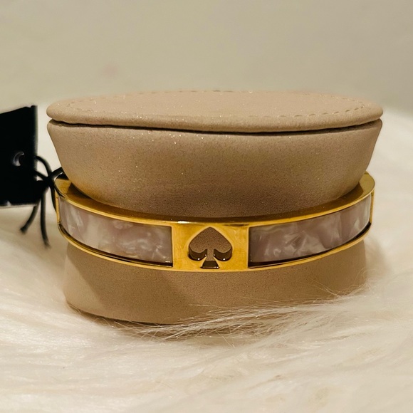 Kate Spade Gold and Stone Hole Spade Bangle Hinge Bracelet NWT - Picture 1 of 3